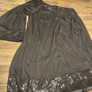 One sleeve plus size black top NWT